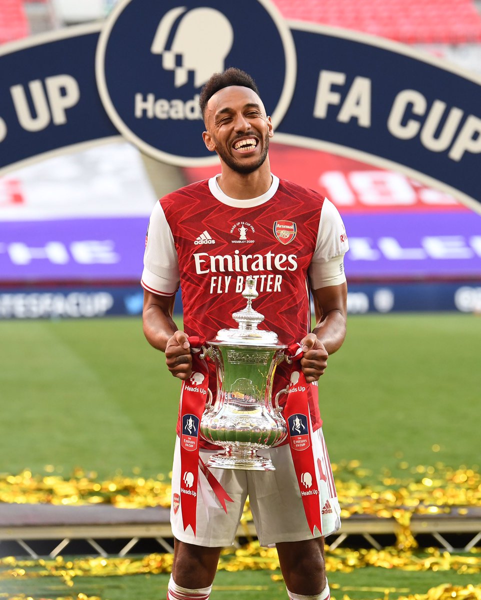 We had a great weekend! 🏆 Our @EmiratesFACup final hero @Aubameyang7 speaks 5 languages! Find out which ones: bit.ly/31hxUG2 PLUS: Try these free activities featuring Auba and his @Arsenal teammates: bit.ly/3fnhYr4 🇫🇷🇩🇪🇪🇸 #HeadsUpFACupFinal #MFLTwitterati