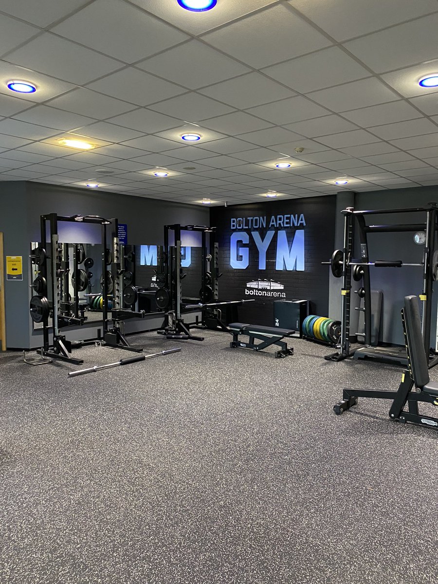 NickLofty's tweet photo. Really good 6am session working through a great strength programme from @drgolfglobal at @BoltonArena @BoltonArenaGym #GreatStartToWeek #TrainSMART #GolfFit 👍🏻💪🏻🏌🏻♂️😅 https://t.co/IcAeur3Vjs