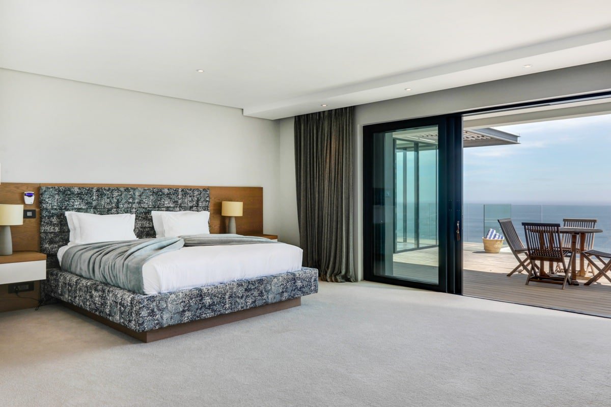 MirrorEdgeNet's tweet photo. Halo Villa - Camps Bay, Cape Town.
πππ
Whole house audio, video and network installation.
Featuring: Centralised location for all DSTV decoders, Apple TVβs network and WiFi equipment.
β
#CapeTown #CampsBay #ProAVinstall #LiveInstall https://t.co/9Se5xGRB1A