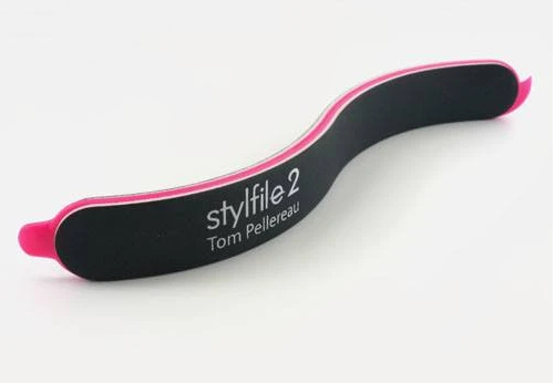The StylFile is a curved nail file, designed to follow the curve of your natural nail for great &amp; easy results🤩
With a built in under-nail skimmer, cuticle pusher &amp; two different abraisive sides this unique file is a must-have manicure essential✨ bit.ly/39tZJPr