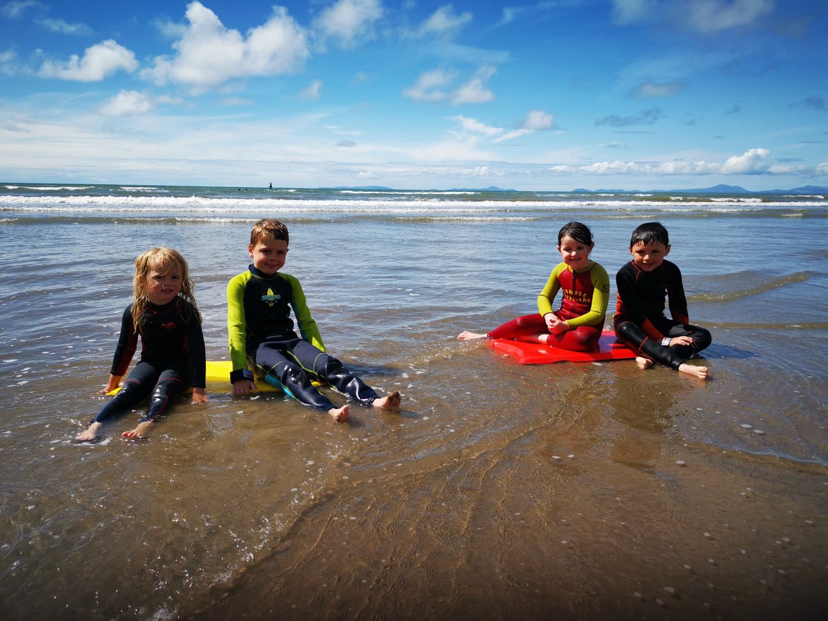 EvsNo8's tweet photo. Class weekend with the kids and their mates #vanlife #getaway #beachfun #t4project #sunnywales #bodyboarding https://t.co/2vwm0HXuZu