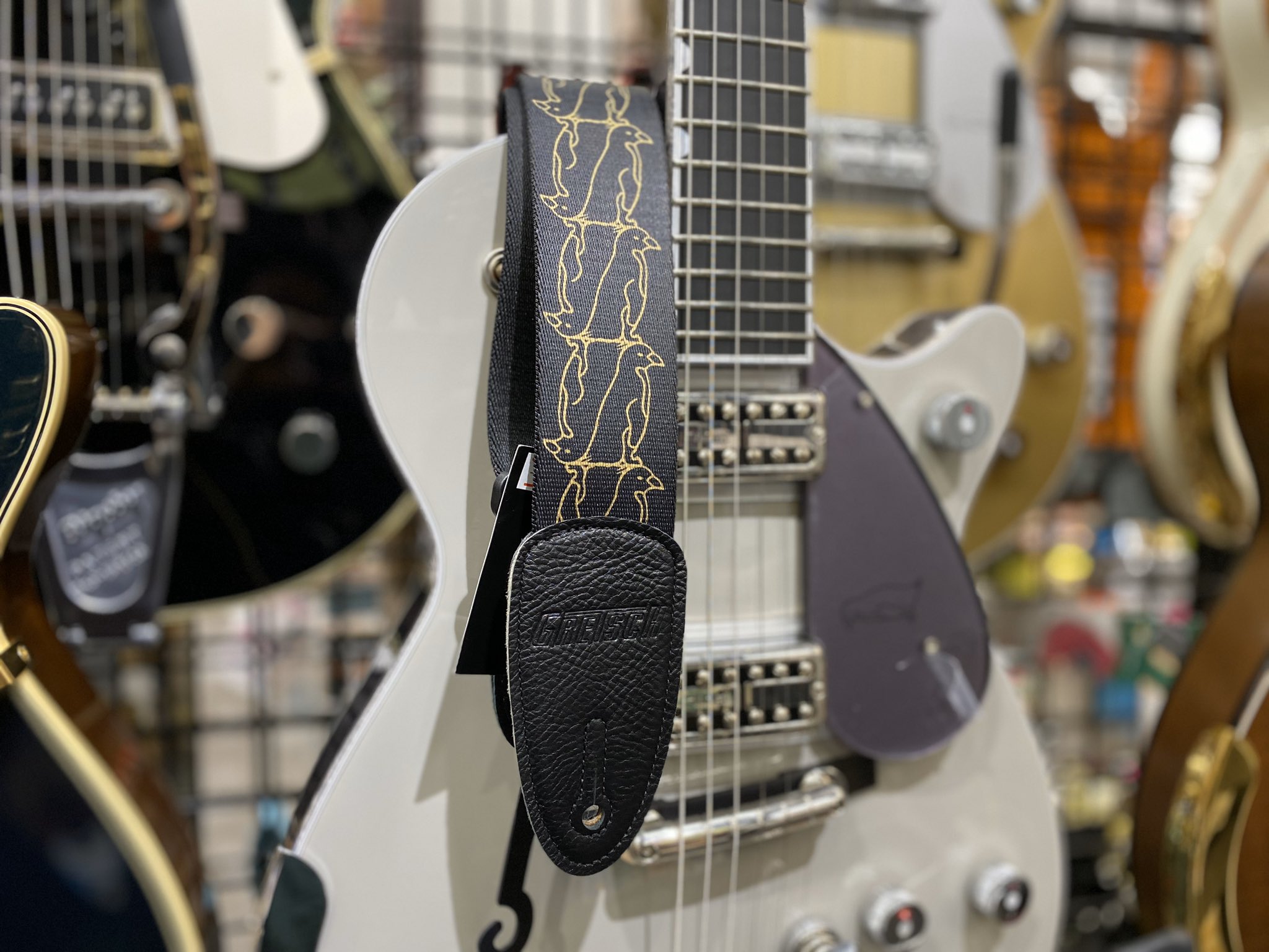 GRETSCH penguinグレッチペンギンストラップorange/White