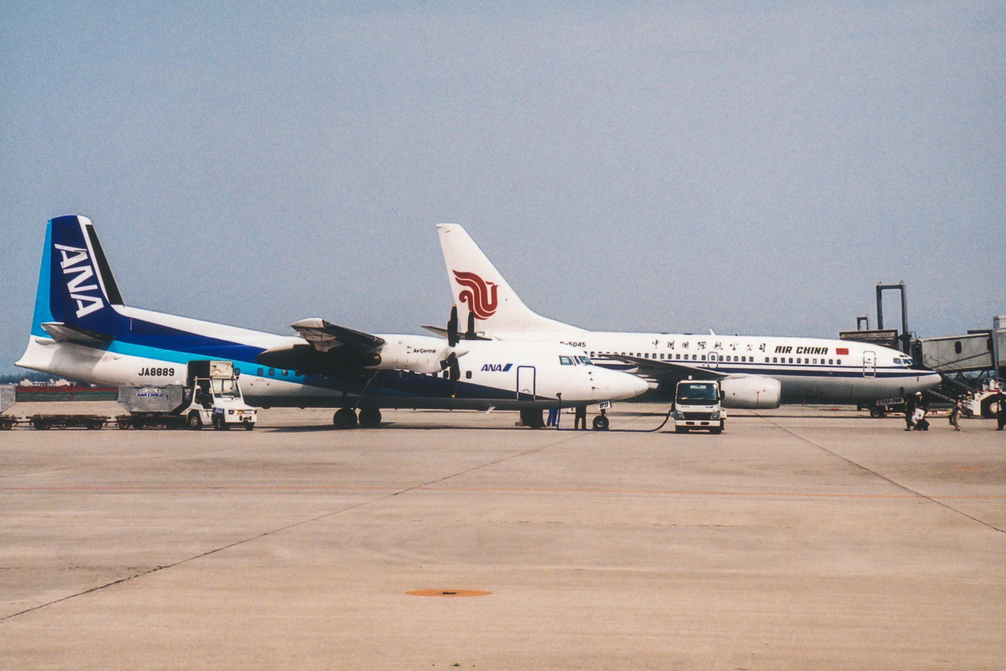 新潟空港 今年の2月でセントレアさん 15周年 遅くなりましたが おめでとうございます 実はanaさんの中部線も 15周年 昔は ａ3やフォッカー50 で運航 いつかまた 多くの方にご利用いただきたいです 新潟空港 中部国際空港 セントレア Ana 新潟空港シン