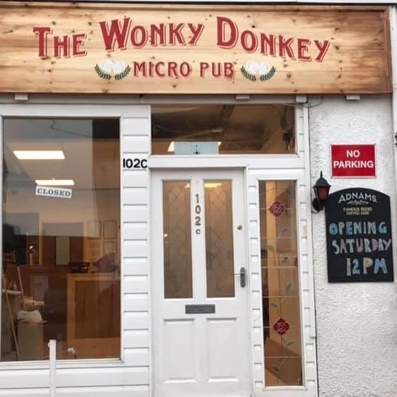 SurreyPosh's tweet photo. @backandacross The Wonkey Donkey is my local pub https://t.co/GlGHvA175c