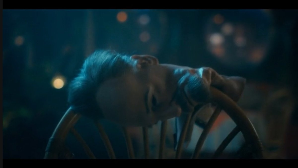 itzshreeya's tweet photo. So.... Are we just going to ignore this?

#umbrellaacademy
#UmbrellaAcademy2 https://t.co/S6rwgEsXFS