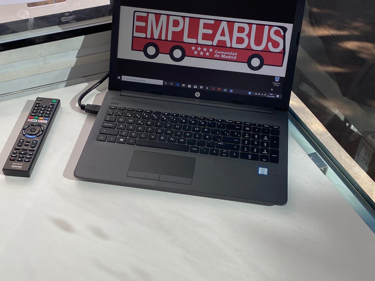 DeMairena's tweet photo. Hoy hemos puesto en marcha #EmpleaBus. Una oficina de empleo móvil que dará servicio a los 25.000 madrileños de la Sierra Norte.  Primera parada,  @ayto_venturada https://t.co/l3IHapfGCw