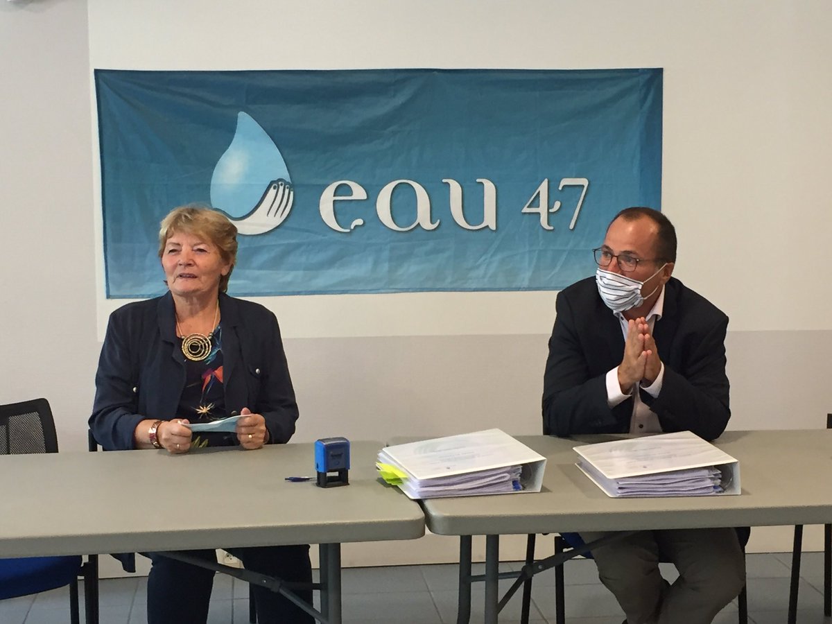 fabienne_lopez's tweet image. Signature du contrat d’#assainissement entre @GroupeSaur et #Eau47 sur le secteur de #Fumel au service de 12 communes et 5200 abonnés. Merci au syndicat pour sa confiance. #LotEtGaronne #Engagement