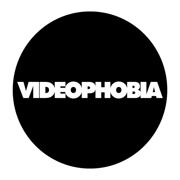 予約してたポスター付き前売り券 商品を間違って違う客に渡してしまいまして 全額返金します って言われてfin さよならポスター ツイレポ