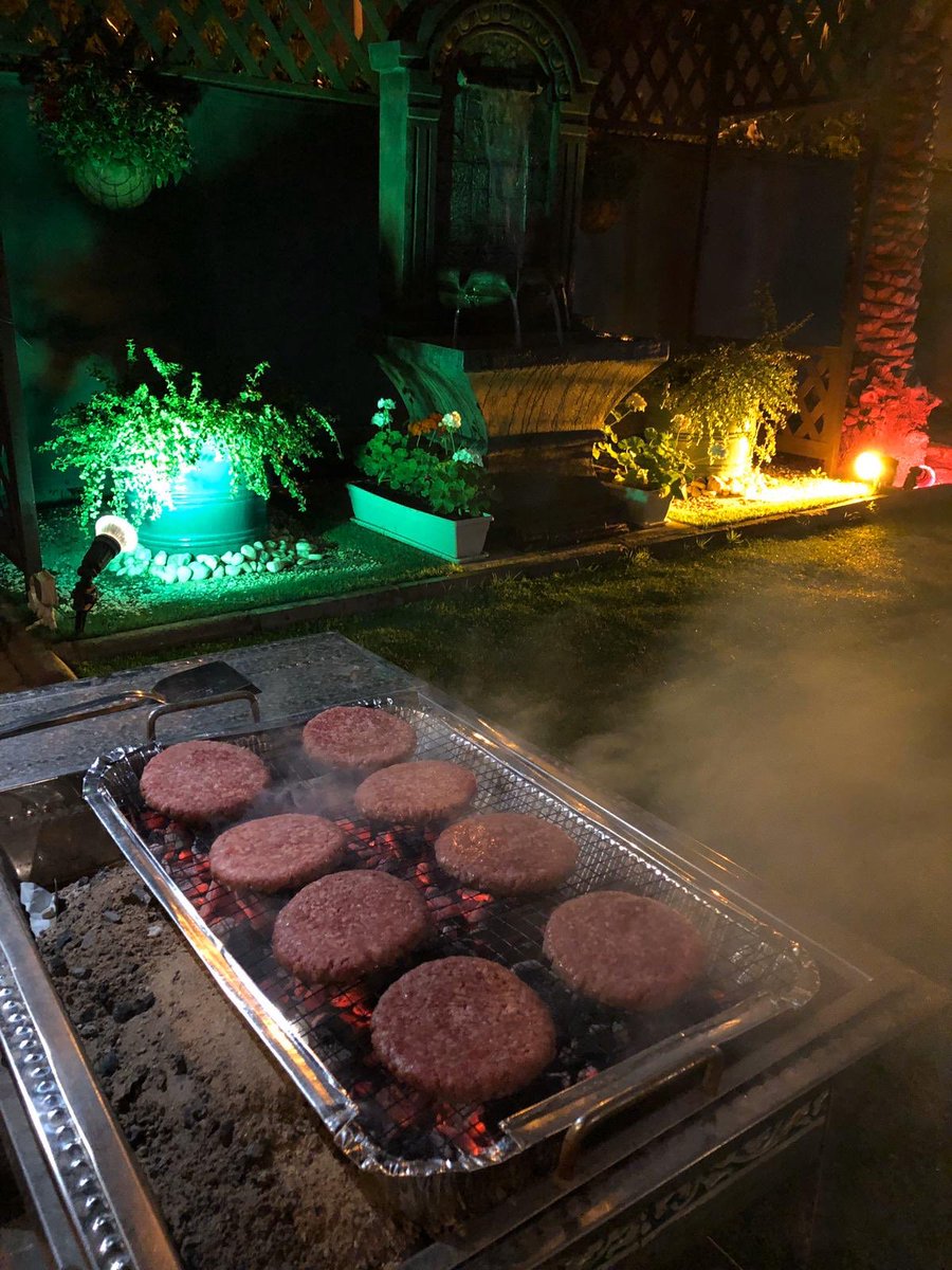EMASBBQ's tweet photo. #الشواية_الفورية 
تشوي بكل وقت ولا تشيل هم العناء والتجهيز 
ما عليك الا تولع الشواية وتنتظر ١٥ دقيقة وتتفنن في الشوي وتبدع 👌🏼 https://t.co/wkkfRBmczj