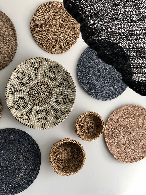 AHenryInteriors's tweet image. A very simple but highly effective visual treat for your walls...here we sourced a selection of baskets + woven goodies, played around with a couple of layouts &amp;amp; then tacked these to the wall = one on-trend wall feature! #interiordesigntricks