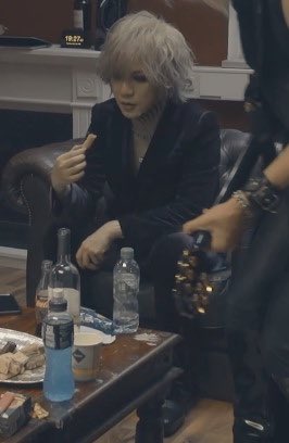 Ruki as otters, a thread hope it’ll heal me