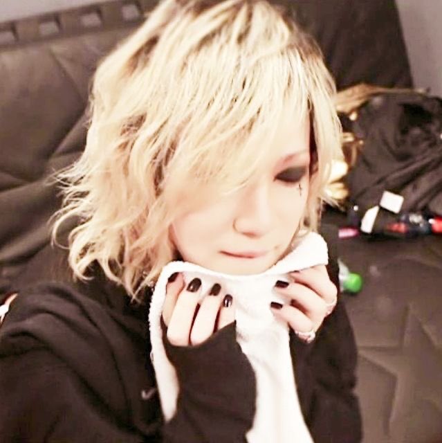 Ruki as otters, a thread hope it’ll heal me