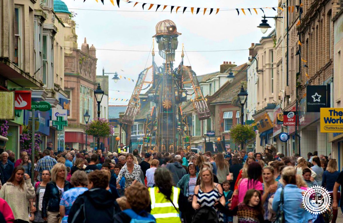 CamborneTown's tweet photo. On this day four years ago, the greatest battle of all time took place in Camborne... Man Engine v Levantosaur!

Were you there? 

Photo credit: BID Camborne 

#Throwback #ManEngine #ChooseCamborne #Cornwall #Camborne https://t.co/skpqiRVRTq