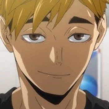 SectionsAnime's tweet photo. I cant believe. Miya Atsumu is actually a bee . They're very similar, I'm shocked. 😱🐝🏐 #anime #animeselcaday #Haikyuu https://t.co/Dcb2x72inv