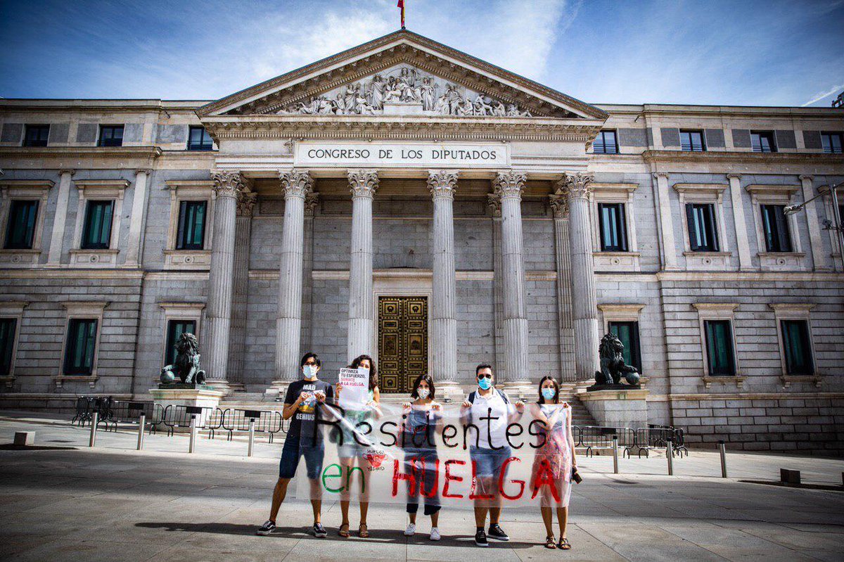 huelgamirmadrid's tweet photo. ¿Cuánto tiempo más tiene que pasar? @eruizescudero @IdiazAyuso @ignacioaguado #HuelgaMIR #ConvenioMIRYa #DesbloqueoAlPreacuerdo https://t.co/z2a4O1coAm