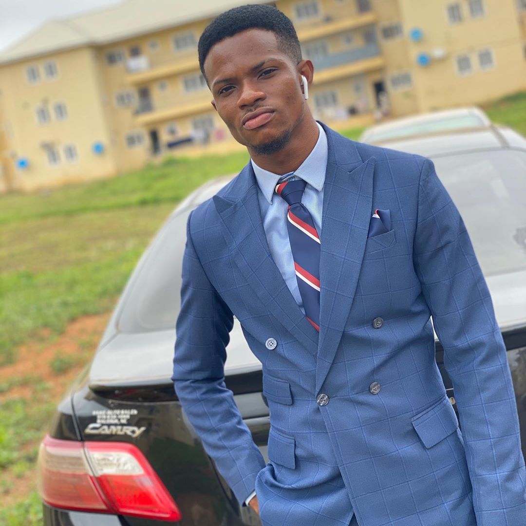 TheGeneralsEdge's tweet photo. Money Monday vibes via @Ngenedaniel5 in our deep sky blue windowpane double breasted suit. 

Suit @thegeneralsedge https://t.co/AKCG9W1HpI