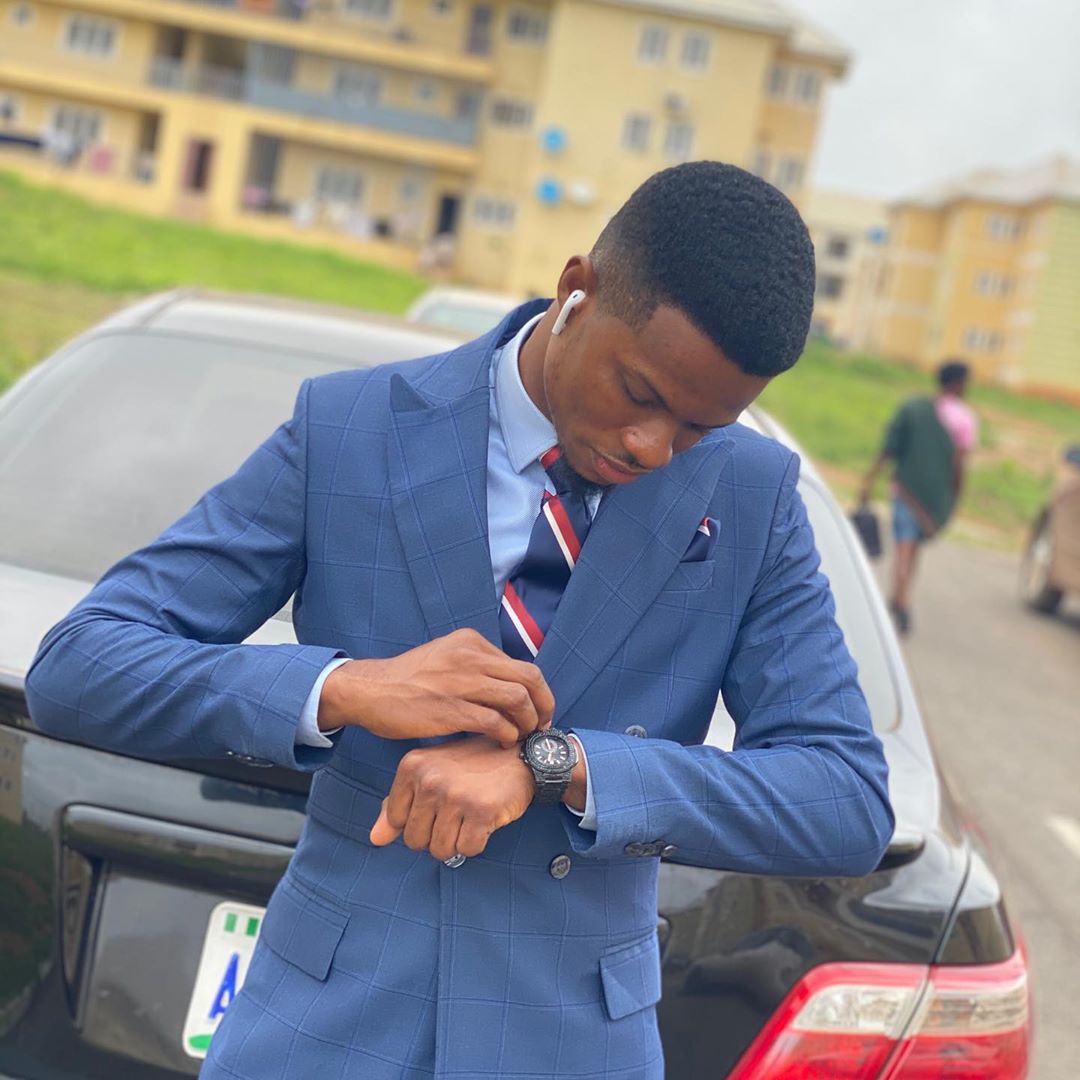 TheGeneralsEdge's tweet photo. Money Monday vibes via @Ngenedaniel5 in our deep sky blue windowpane double breasted suit. 

Suit @thegeneralsedge https://t.co/AKCG9W1HpI