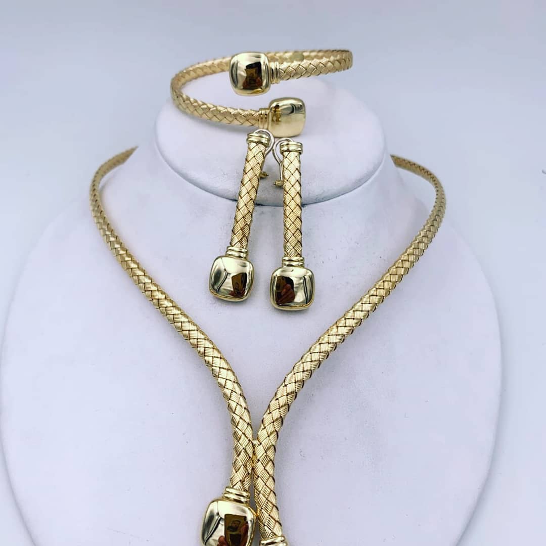 kumasicitymall's tweet photo. Get these amazing jewelry from The Velvet Box Kumasi City Mall shop adjacent Shoprite Ghana at amazing discount prices! #KumasiCityMall #Strongertogether #VelvetBox #Jewelry https://t.co/GXLekgUERK