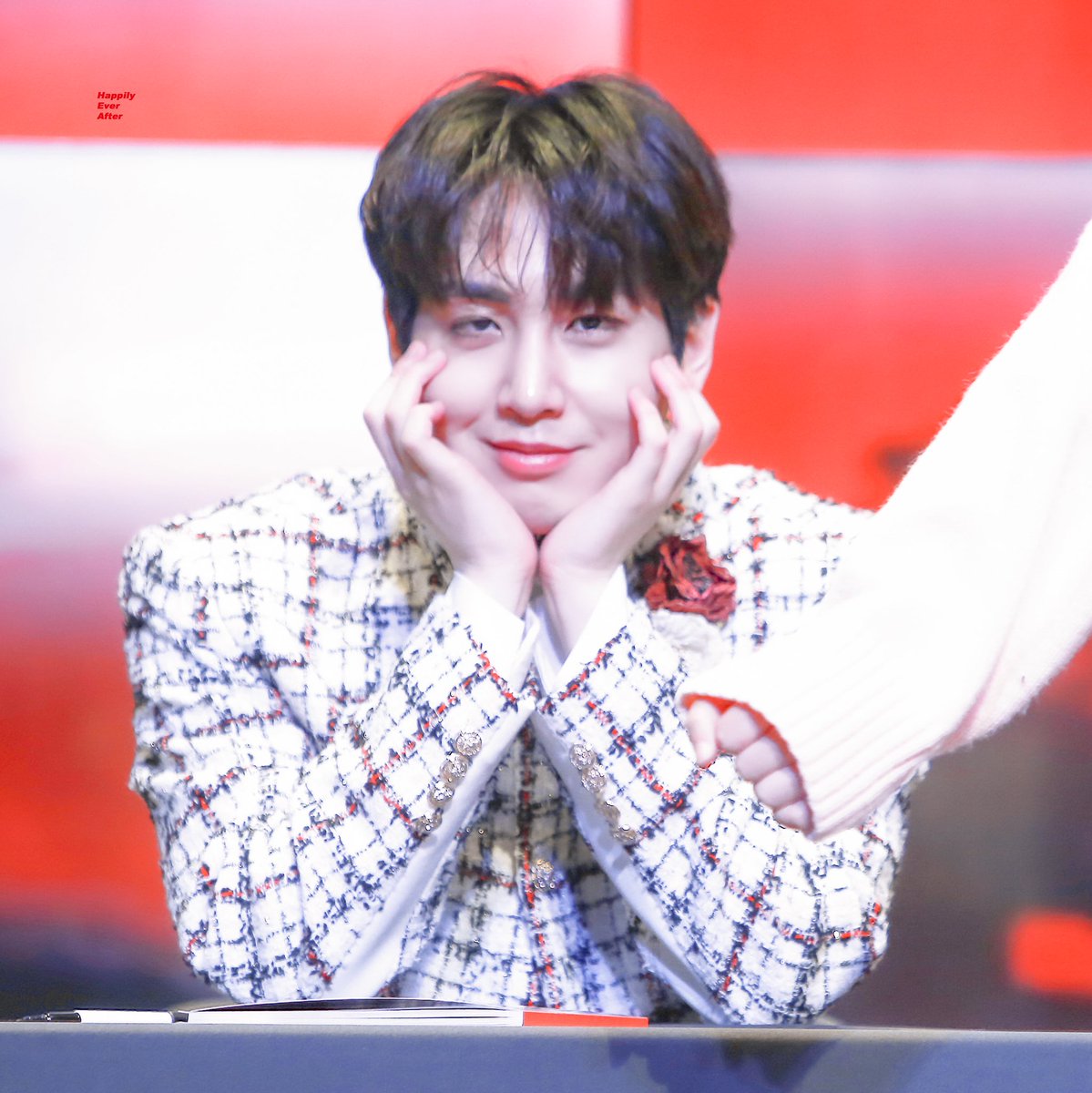 HEA_forsw's tweet photo. 200222

내가 아는 토끼중에
제일 최고 토끼는 고토끼🐰👍🏻

#PENTAGON #SHINWON      
#펜타곤 #신원 #고신원 https://t.co/OG77Ia8Gaa