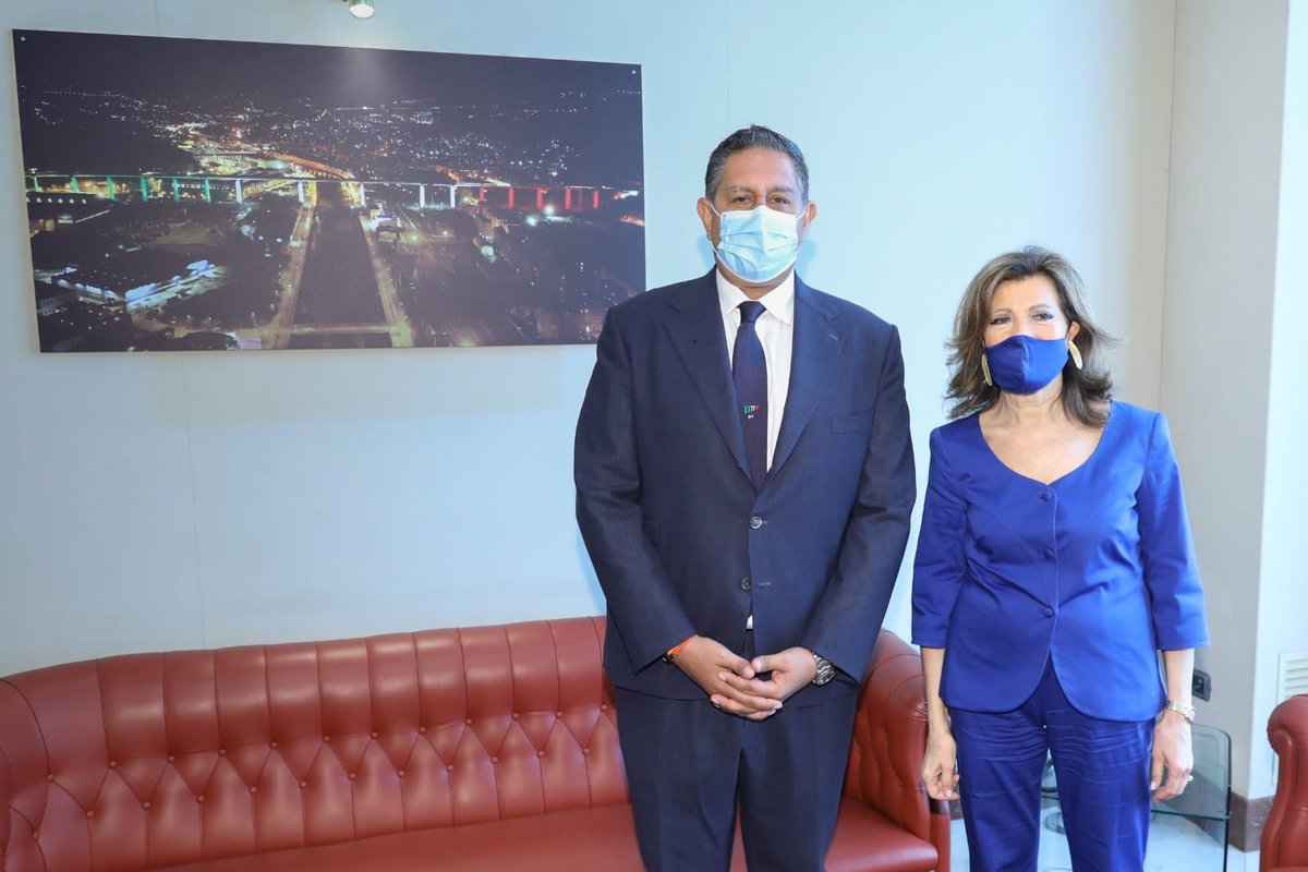 A Genova con Giovanni Toti, Presidente della Regione Liguria.
#PresidenteCasellati #Senato #Italia🇮🇹 #Liguria #RegioneLiguria #Genova #GiovanniToti