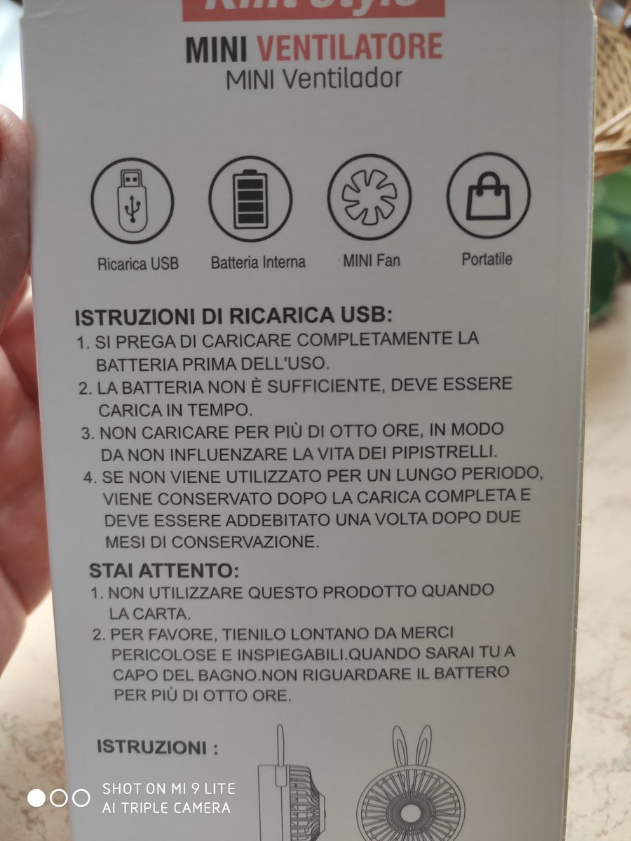 Non me serviva eh, ma le istruzioni m'hanno convinto. 
Soprattutto la parte del pipistrello, perché se sa, io agli uccelli ci tengo.