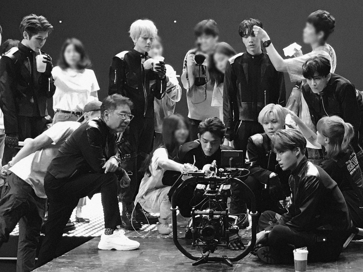 superm's tweet photo. [Too Good To Be Kept 📂 : SuperM 🤘] 
#ThrowBackToJoppingMVmaking
 
#SuperM #WeAreTheFuture #SuperMTheFuture https://t.co/ILnkNQKrP0