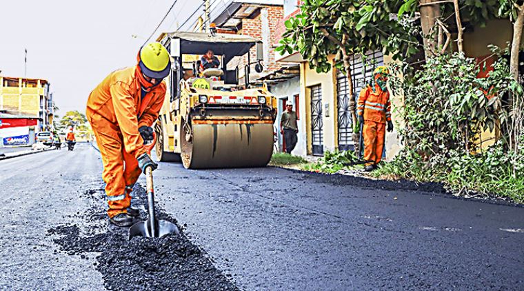 rhilbckg1's tweet photo. EL GRAN OLVIDO: PARÁLISIS EN EL PERIFÉRICO NORTE 

Nuestra ciudad de Piura necesita una vía de evitamiento  para desviar el tráfico pesado que sale del medio Piura. Contenedores o buses que transportan pasajeros tienen actualmente como única ....ver más en https://t.co/mXayr93Ehi https://t.co/IQAzuWRsqW