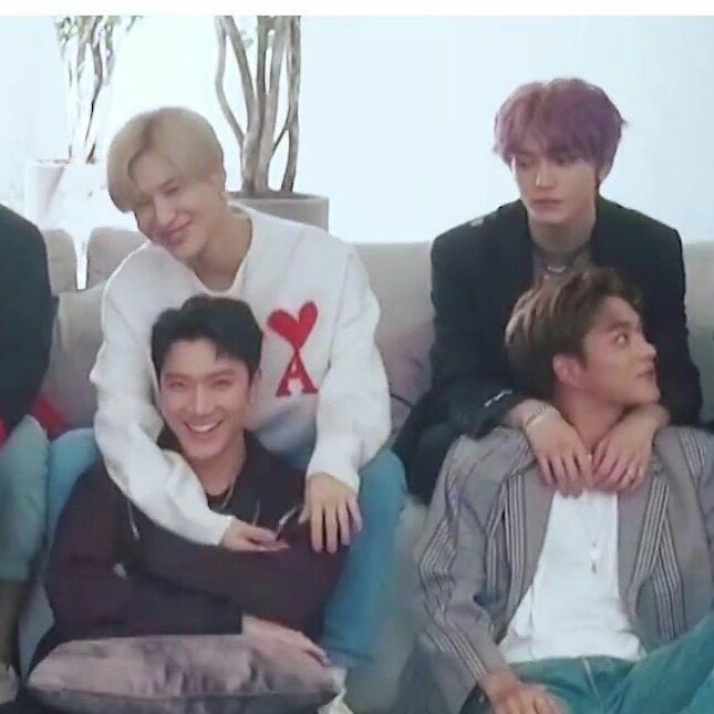 poonnx's tweet photo. น้อง พี่(โชน) ที่รัก 555555555555555 #taeten https://t.co/p7pcSuxE5c