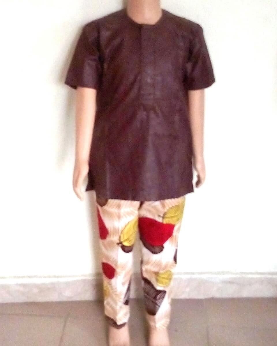 HandmadeNg's tweet image. Mondays are so exciting! A fundamental key to #Success is to invest time in a venture that you actually enjoy. Then it doesn't feel like work! At least, most of the time 🤗

2-piece Ankara tunic for kids &amp;gt;&amp;gt; ow.ly/VSo550AP38a

#plainandpattern #kidsfashion #mondaymotivation