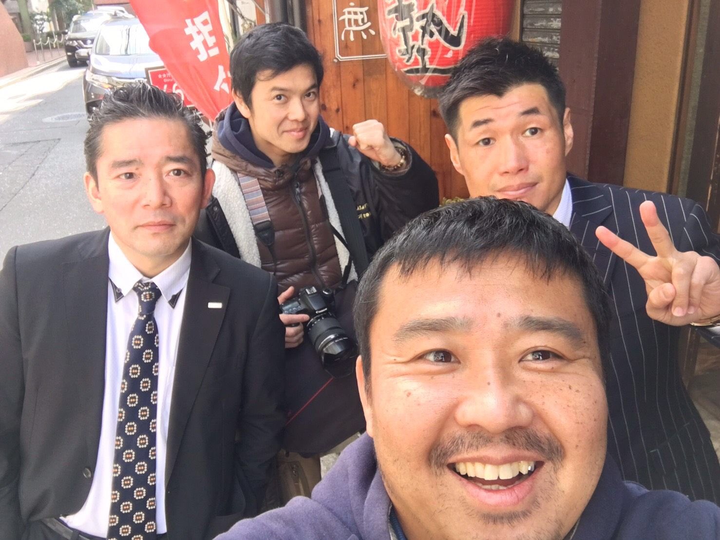 映画 セナのまわり道 本日の 中の人のお気に入り は お待たせしました Twitter初登場の男性陣です あるワチャワチャシーンの撮影前 後 チームワークばっちりなメンバーで 充実した撮影になりました 映画 セナのまわり道 本日の 中の人のお気に入り は お待たせしました Twitter初登場の男性陣です あるワチャワチャシーンの撮影前 後 チームワークばっちりなメンバーで 充実した撮影になりました
