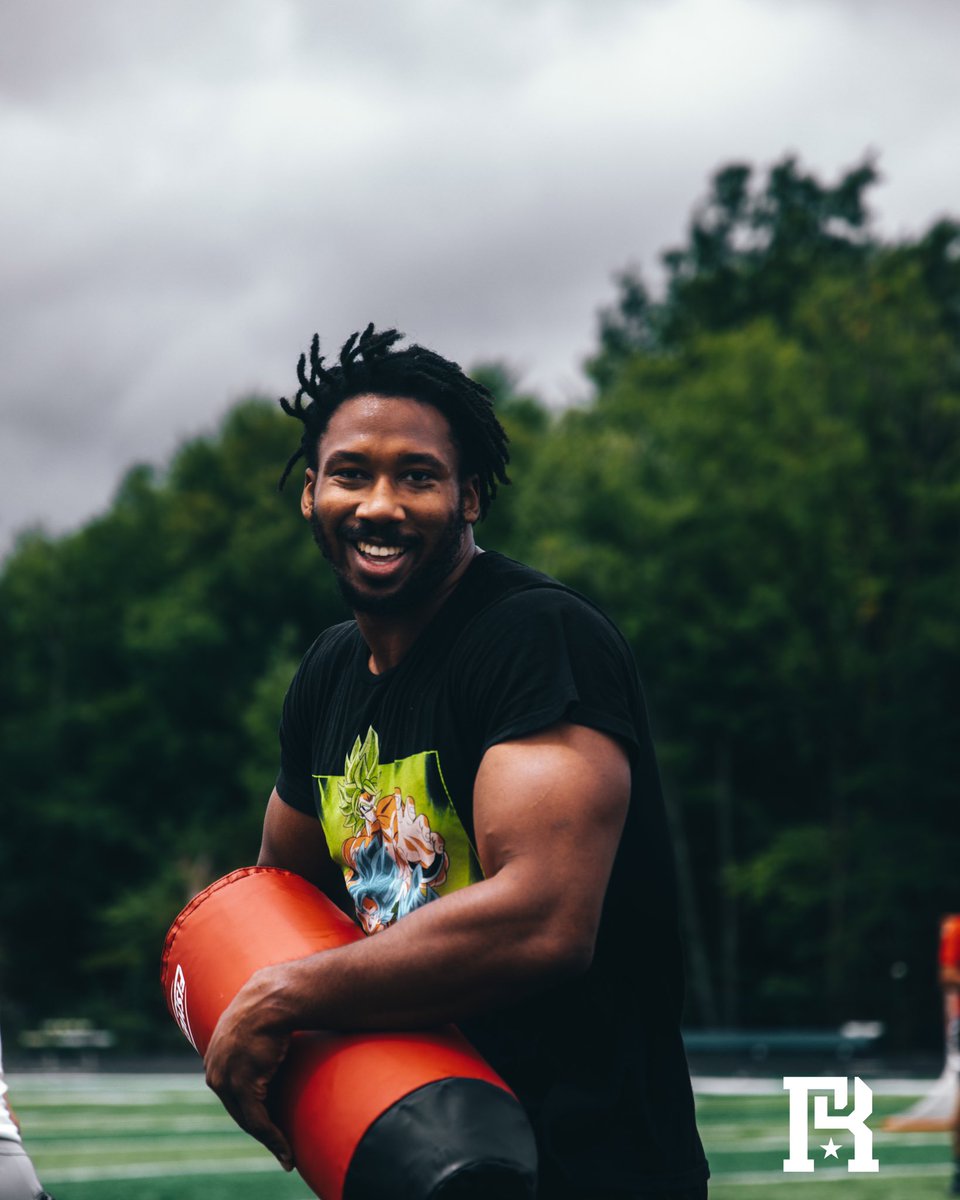 roblorenzo15's tweet photo. So often I get wrapped up in content distribution and hitting my next goal. @MylesLGarrett and Jeremy hit me w/ a “you want to come get a workout in?” and it was game over. It doesn’t feel like the regular season yet, but go out and continue to go after everything you deserve G. https://t.co/t13acjXkgu
