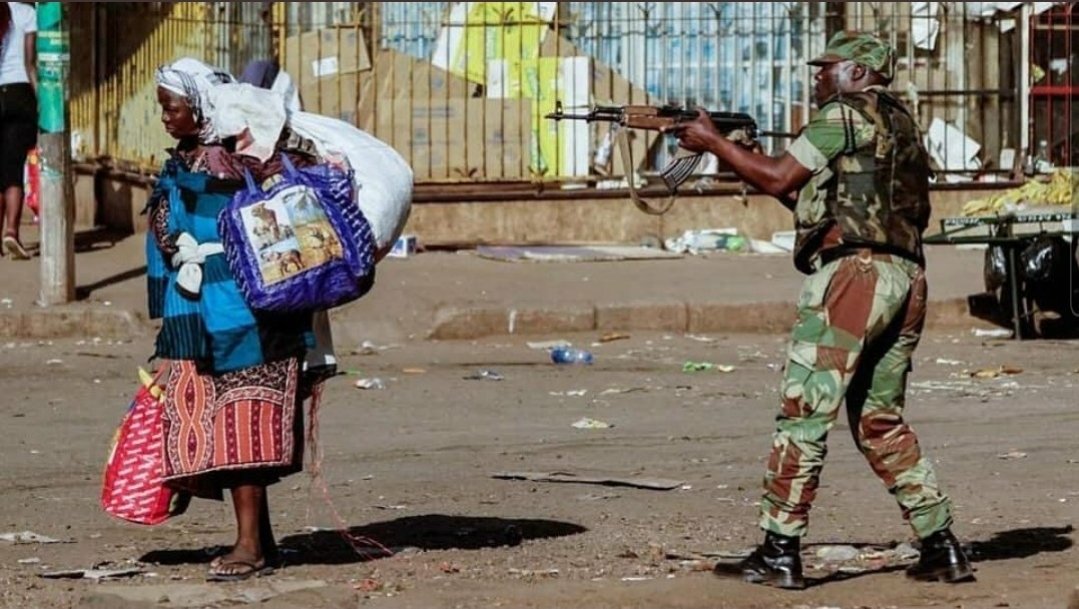 Fadzayi Mahere🇿🇼 (@advocatemahere) on Twitter photo Why has the State declared war on its citizens?
#ZimbabweanLivesMatter🇿🇼 Why has the State declared war on its citizens?
#ZimbabweanLivesMatter🇿🇼