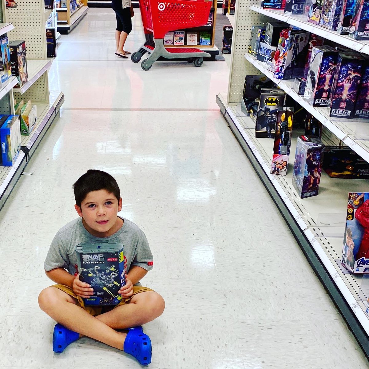 dunnfamilyfun's tweet photo. #AD We went for a @target run this weekend for @Snapships ! Snap Ships are a versatile building system for creating multiple crafts with action play. Find yours today in @Target down the Action Toy Aisle.
•
#SnapShips #BuildtoBattle #SnapShipsTarget
#SocialSpotters #toyblogger https://t.co/RcK9VoE9aV
