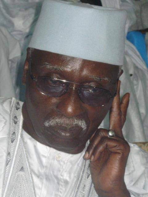 🔴LEVÉE DU CORPS DE MANSOUR KAMA : LE KHALIFE GÉNÉRAL DES TIDJANES SERIGNE BABACAR SY MANSOUR BLOQUÉ À L’ENTRÉE 

Venu assisté à la levée du corps de Mansour Kama, le président du Cnes, décédé dimanche, le khalife général des tidjanes n’a pas pu accéder à la tente 👇👇