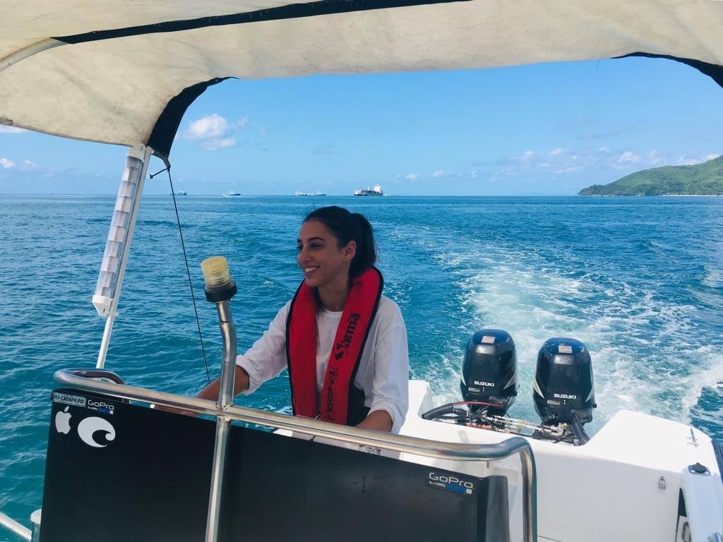 We have now started offering Powerboat Level 2 and SRC-VHF courses in Seychelles! If you are in Seychelles or can get to us, then visit:

Powerboat Level 2:
oceansailing.sc/our-courses/ry…

RYA SRC-VHF:
oceansailing.sc/our-courses/ry…