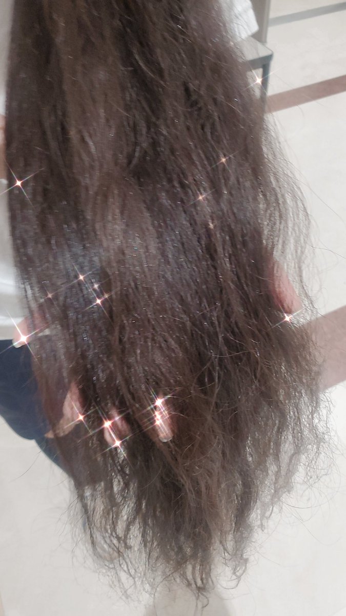 だみあん なんかドンキホーテに行ったらラメの試すものがあったのでやってみましたがあまりきれいにつきませんでした スーパーロングヘア ロングヘア みつあみ バージンヘア ラプンツェル 茶髪 17さい Jk