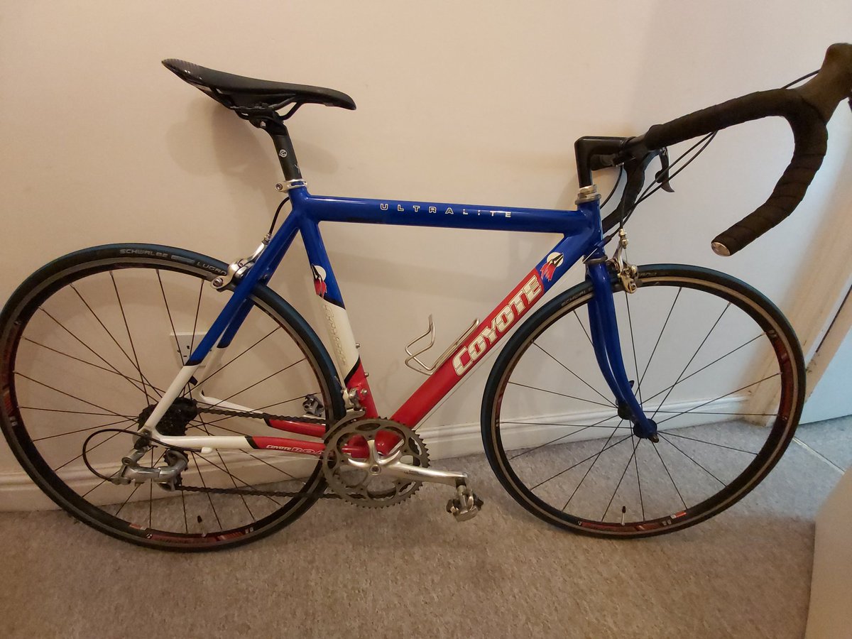 BeltonBikes's tweet photo. Finally finished #projectroadrunner #cycling #bike total cost ยฃ240.98 new wheels and tyres added. Weight is 9.5Kg https://t.co/wb6uDVZWRo