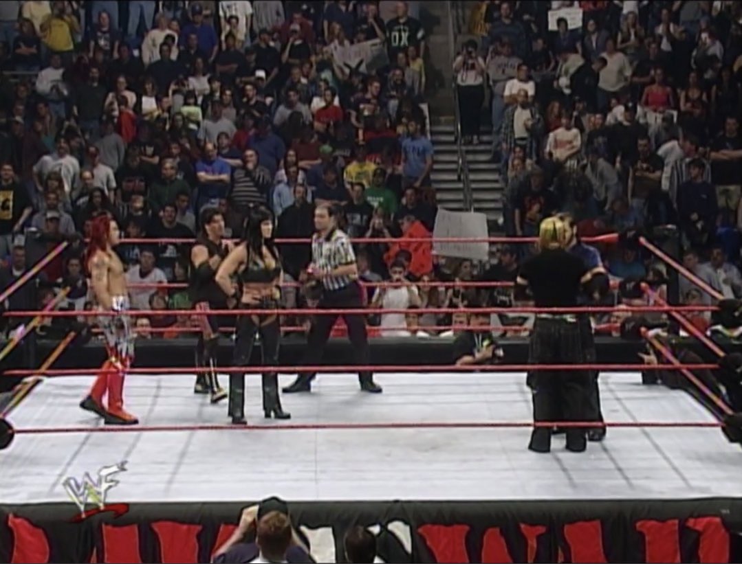 deadeditors_'s tweet photo. Eddie Guerrero & Essa Rios vs The Hardy Boyz. 10/10. #raw2000 https://t.co/PbNmlkRcdR