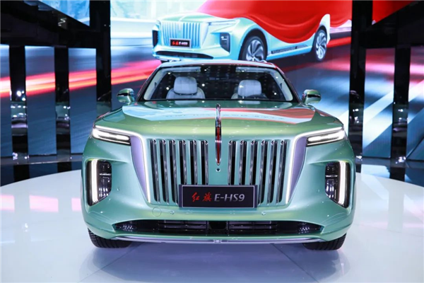Gasgoo_com's tweet photo. #FAWGroup's #Hongqi reported a July sales volume exceeding 17,500 units, which surged 99% over the previous year. For the first seven months, the premium auto brand saw its sales skyrocket 108% YoY to 875,000 units. #HongqiSales #gasgoo https://t.co/PMIK539cxW https://t.co/EtytWKEUkZ