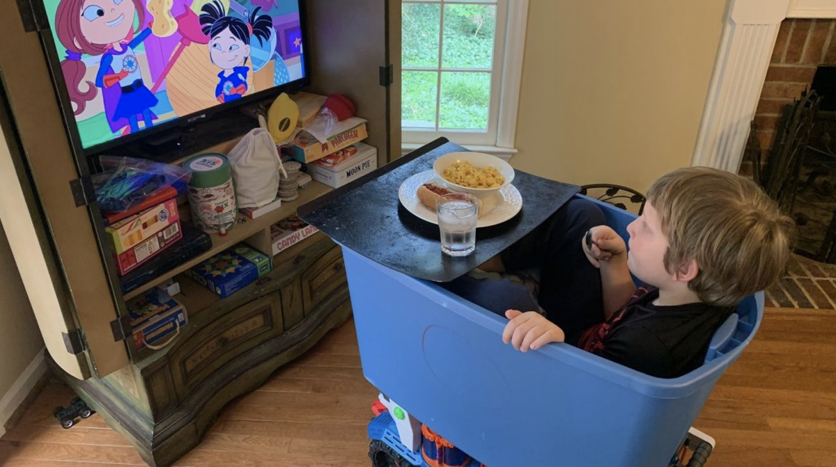 HeroElementary's tweet photo. RT @publicmediaNC: Look at this awesome homemade "snuggle tank" that our friend Wiley made to watch @HeroElementary! So cool. Way to use your science superpower of innovation, Wiley! #pbskids #rootlenc #heroelementary https://t.co/dUS6HUc9cT