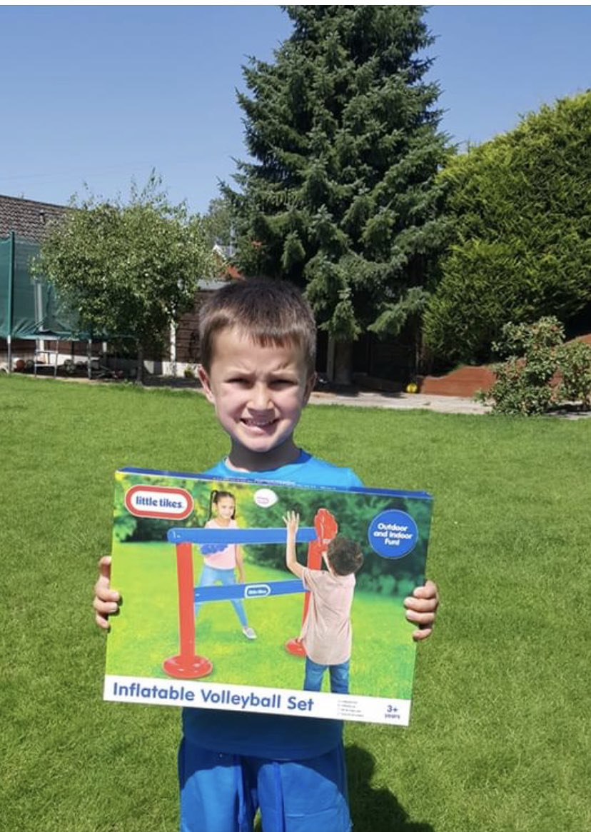 It’s that time of the week again...🎁 

Before we announce the prize winner we have an amazing picture below from our Week 2 Prize Winner! 

We hope you enjoy the inflatable Volleyball Set! 

The Week 4 prize winner is... 

Louise Henriksen! 

Congrats Louise!!! 🏴‍☠️