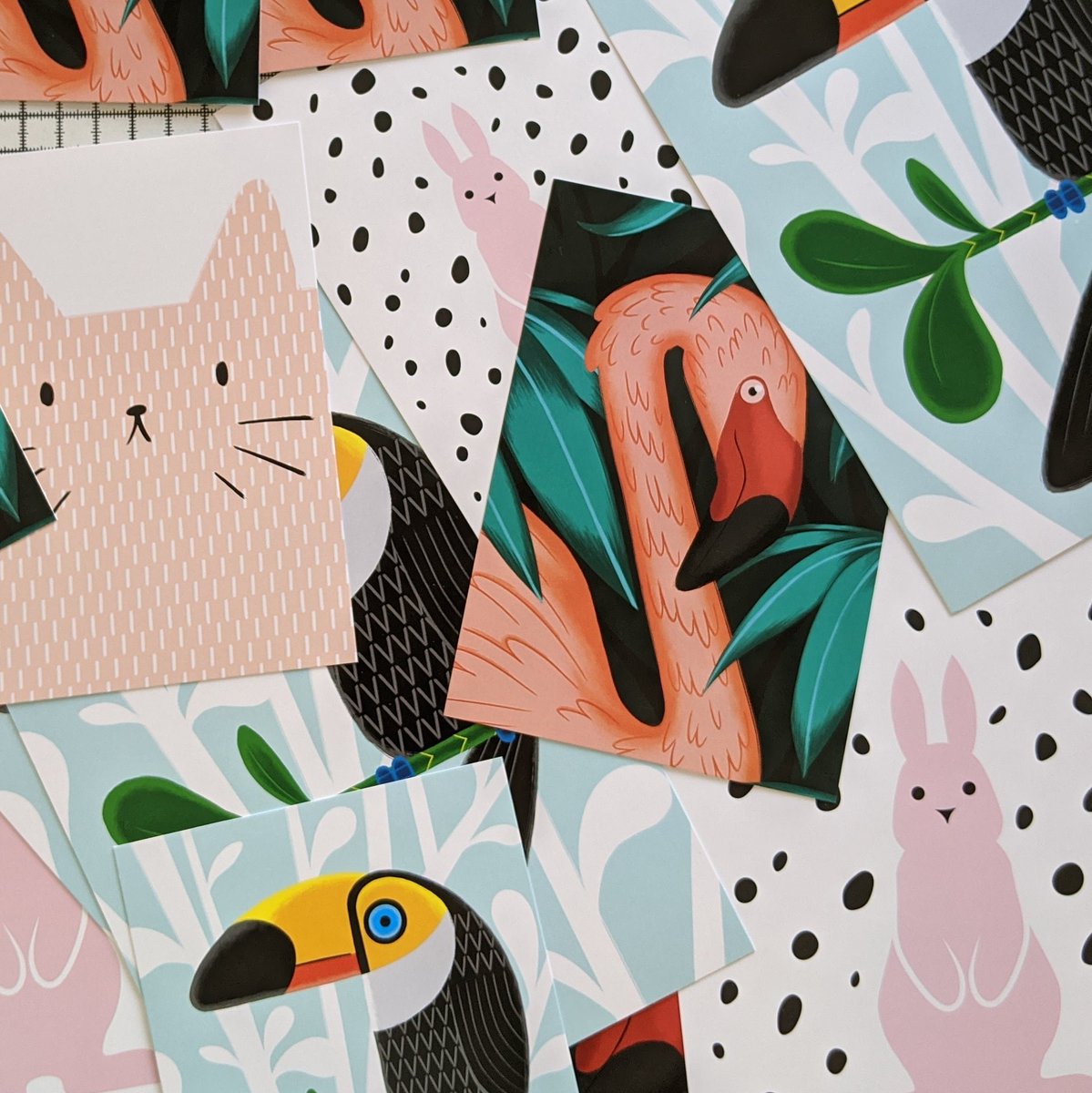 nicelyputUK's tweet photo. 🌟 Latest delivery from our printers is here, and the new designs look FAB! Can't wait to send some of these off to their new homes later on today 🎉 visit our #Etsy store to grab your own!
https://t.co/SR5UdzHCbx
.
#positiveprint #colouryourhome #modernprint #doxzoo @doxzoo https://t.co/QUdhcptkks
