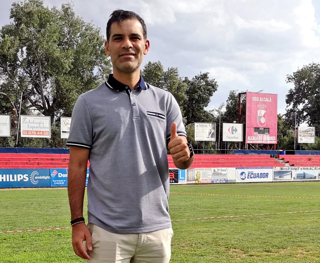 rsda_oficial's tweet photo. 🚨 NOTICIÓN 🚨
El 5 veces mundialista y ex jugador entre otros equipos del @FCBarcelona_es 𝗥𝗮𝗳𝗮 𝗠á𝗿𝗾𝘂𝗲𝘇 @RafaMarquezMX, entrenará al Cadete A de la @rsda_oficial 🇮🇩

📰 https://t.co/eHmhiJtSNx

#ElEquipoDeAlcala #AlcalaDeHenares https://t.co/kUhOICg0VQ