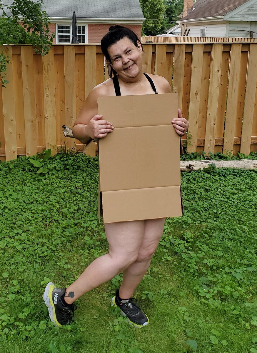 LRMarathon's tweet image. Week 3 challenge complete (wear something around your waist)! Running with a box!  #sillysummerchallenge #LRMarathon