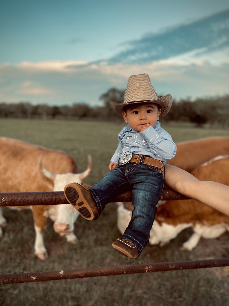 I’m in tears. This cowboy is officially 6 months 😭 🤠 🤎