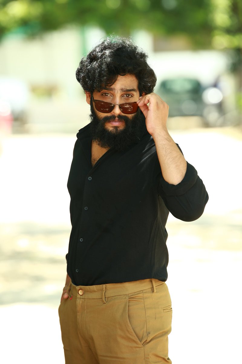 Ghajesh Nagesh Anand (@anandghajesh) on Twitter photo Tried out the "beard look"!! Tried out the "beard look"!!