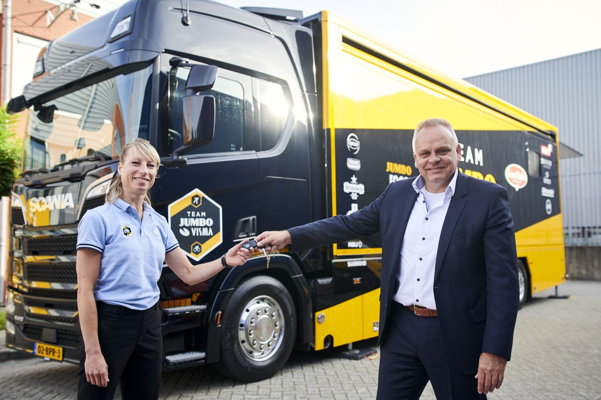 Our brand new <a href="/ScaniaGroup/">Scania Group</a> food truck!🚚

Ready to roll on the roads🛣🙌🏼

#samenwinnen