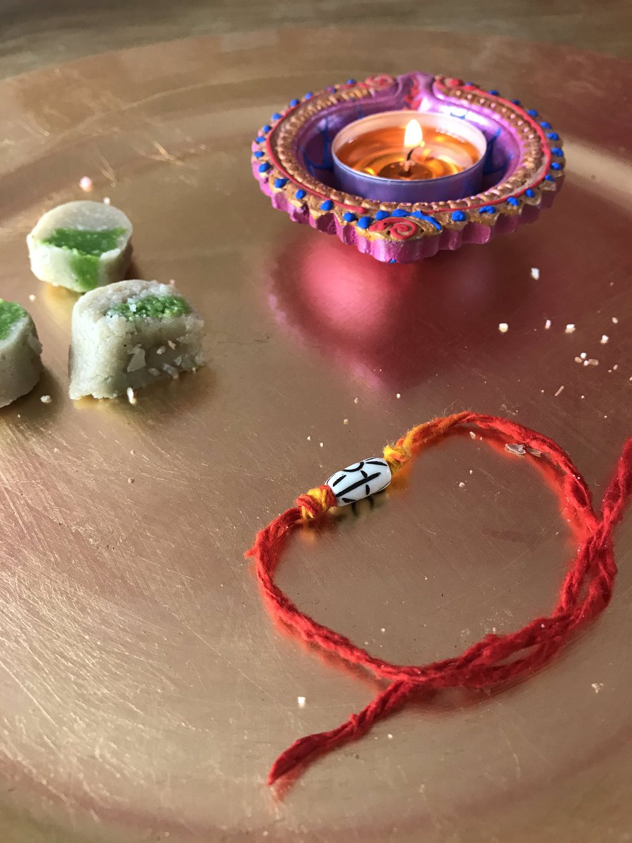 Keranjeet's tweet image. #RakshaBandhan I light a candle say a pray 4 all of humanity. #1thread ties us together as brothers &amp;amp; sisters #Together to share ups &amp;amp; downs #NeverAlone  #AFestival4All @SAHM_UK  @southasianartuk @leeds_2023 @LeedsInspired  @cllrjudithblake @ace_national