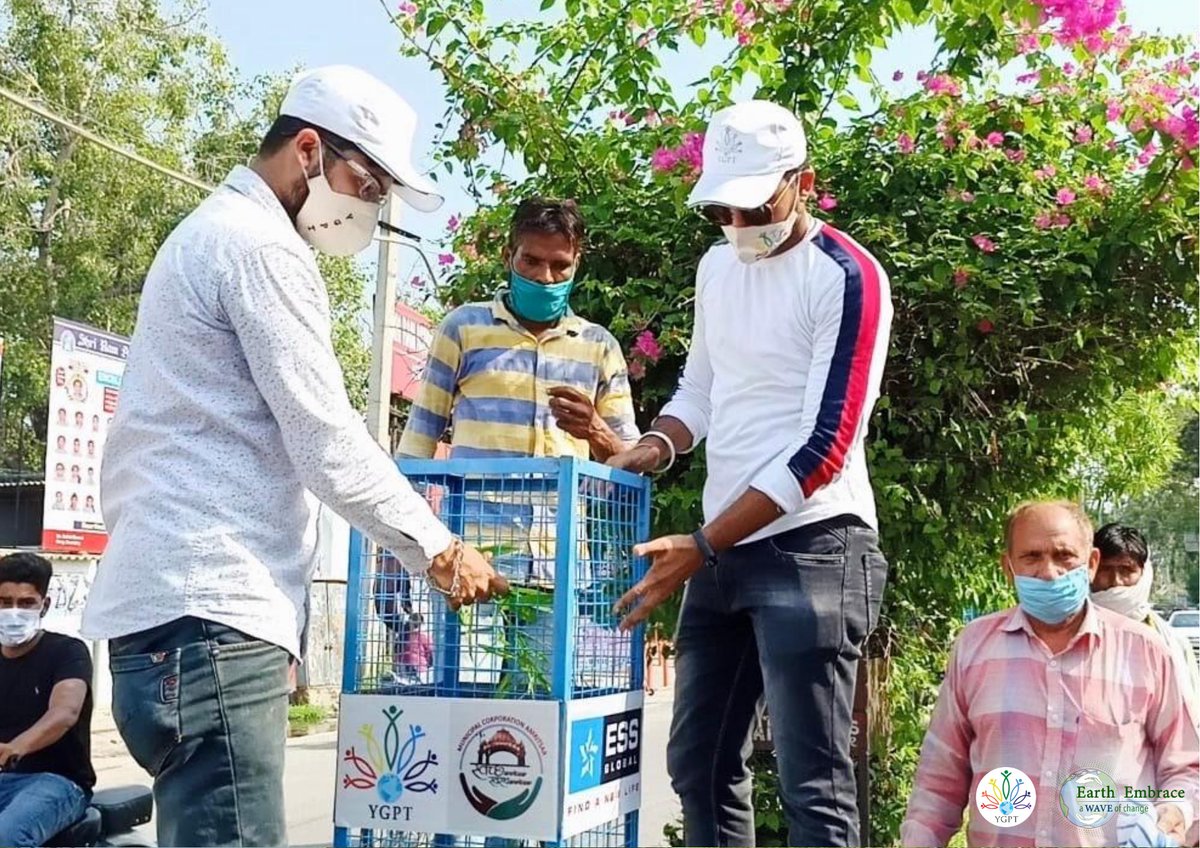 ygpt_india's tweet photo. Youth from Amritsar, along with Mayor Karamjit Singh & MD of ESS Global planted around 48 saplings on Day 1. Each sapling received it’s own metal shield
One small green action can collectively welcome the big shift that our Home desperately needs!
#YGPT
#EarthEmbrace
#Plantation https://t.co/HzdHv26EZo