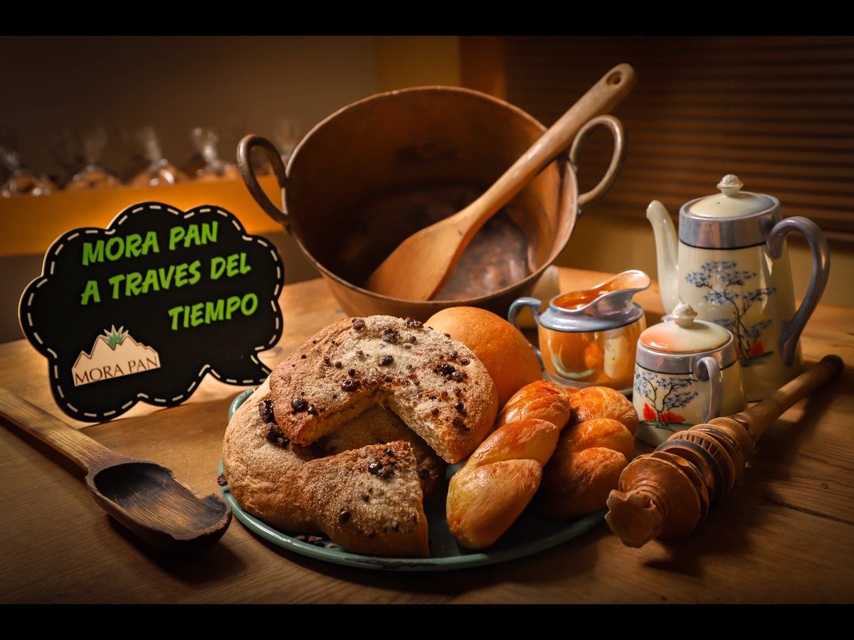 MORA PAN #Saltillo 
TE OFRECE PAN DE PULQUE  RECIÉN HORNEADO TODOS TODOS LOS DÍAS
EMPANADAS DE PILONCILLO CON NUEZ
EMPANADAS DE CAJETA CON NUEZ 
EMPANADAS DE CHOCOLATE 
EMPANADAS DE CALABAZA 
CHORREADAS
BATIDAS 
TRENZAS
NUEVA SUCURSAL HIDALGO NTE 371 CENTRO HISTÓRICO